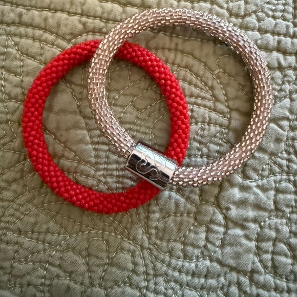 Vintage Elegant Red and Silver Beaded Bracelets Fearless - Picture 3 of 4